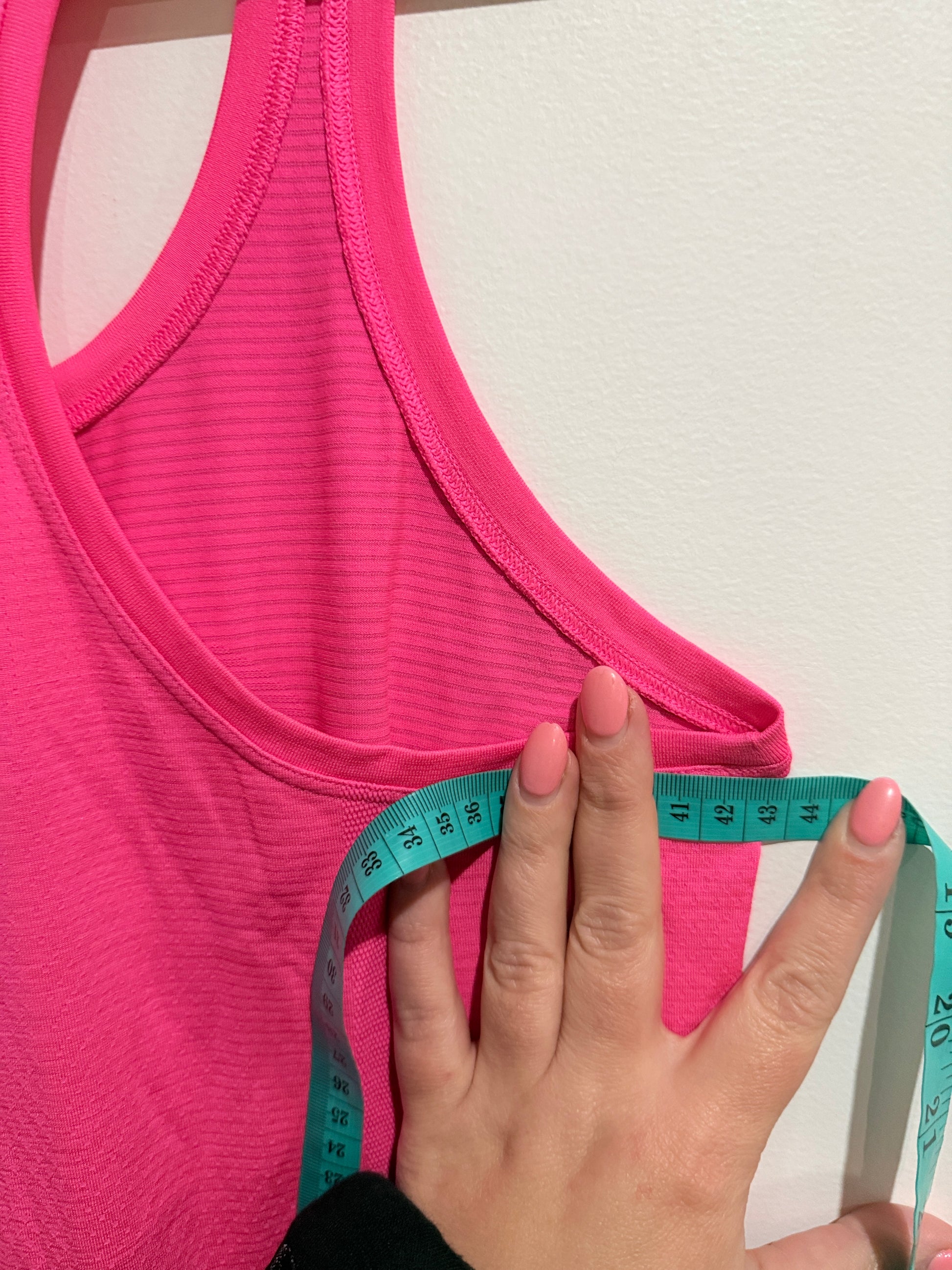 Brand Unknown Racerback Tank Top Size U/Arm to U/Arm 43cm