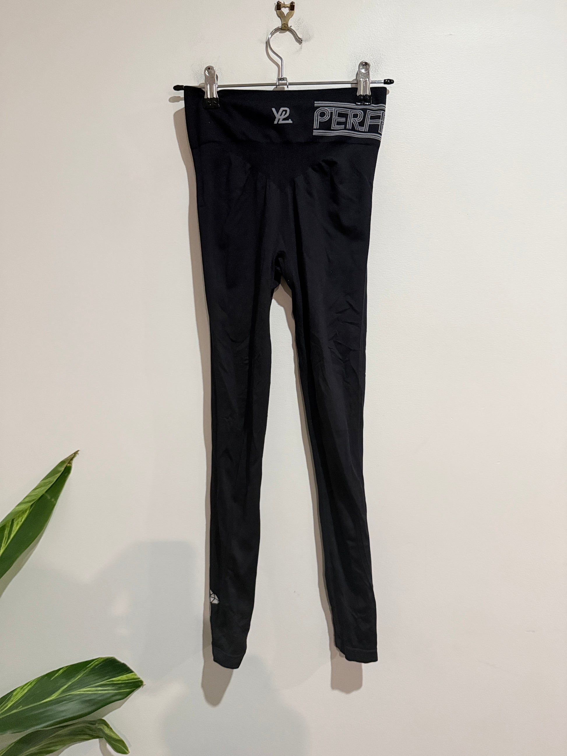 YPL Athletic Leggings Size Free Size | Waist 58cm