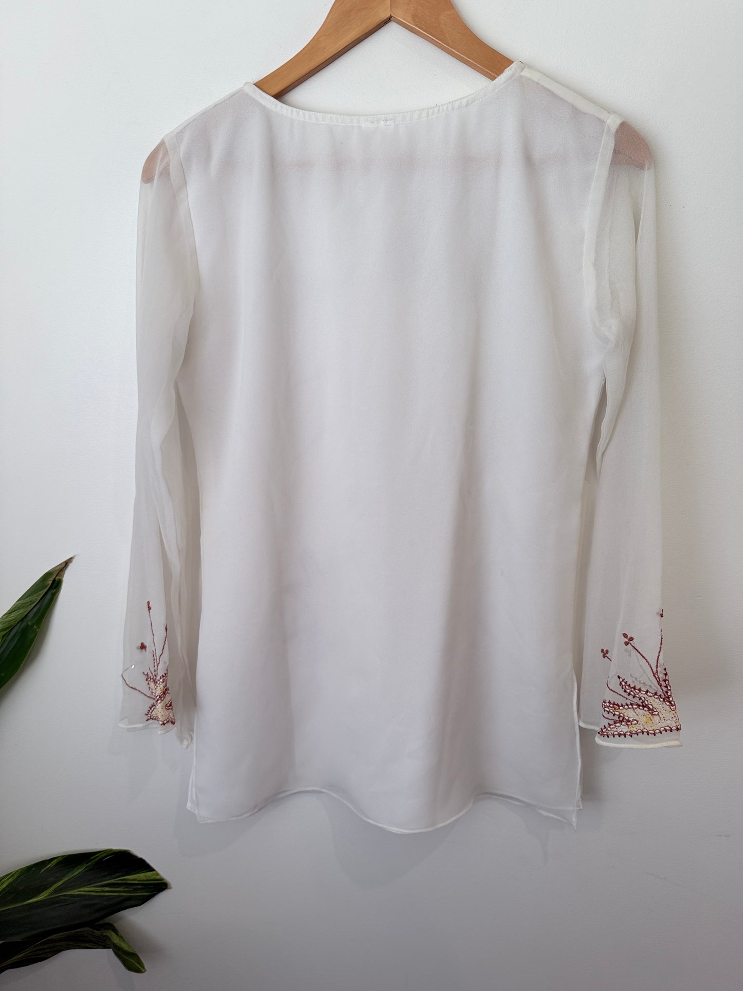 Brand Unknown Sheer Embroidered Shirt Size S | U/Arm to U/Arm 49cm