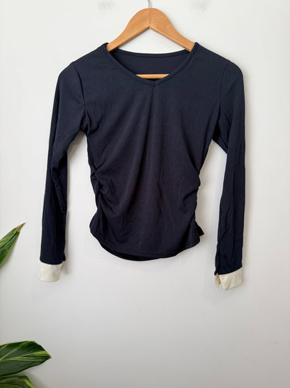 Brand Unknown Long-sleeve Top Size U/Arm to U/Arm 39cm