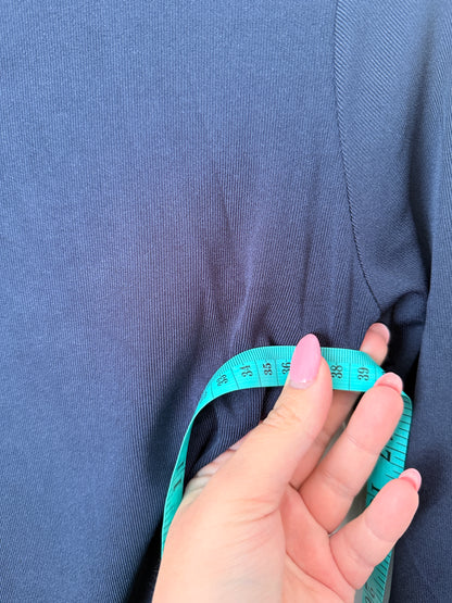 Brand Unknown Long-sleeve Top Size U/Arm to U/Arm 39cm
