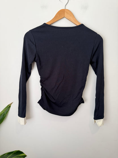 Brand Unknown Long-sleeve Top Size U/Arm to U/Arm 39cm