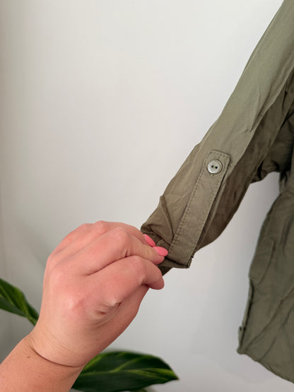 Brand Unknown Button-down Shirt Size U/Arm to U/Arm 58cm