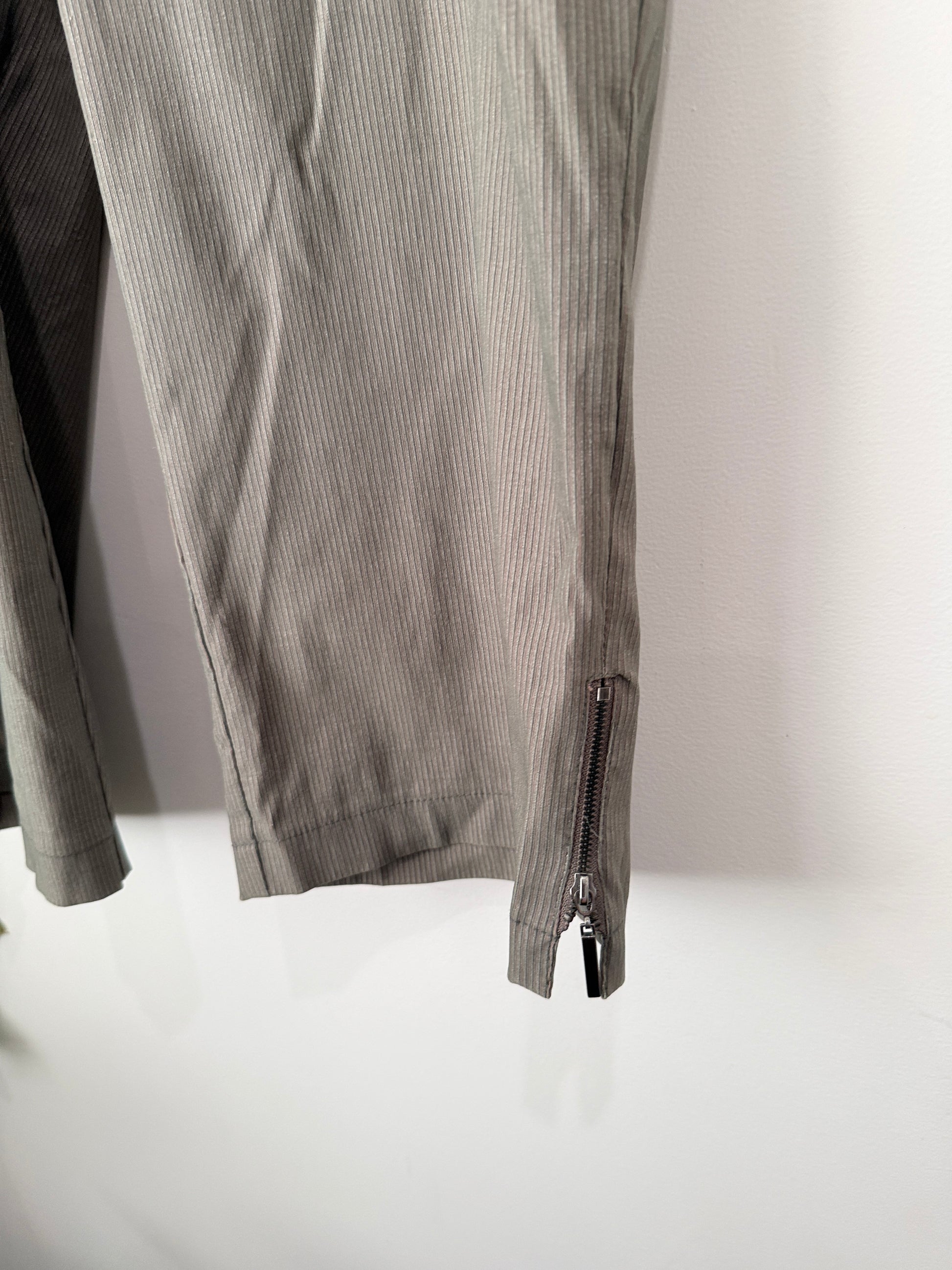 Urban Stretch Capri Pants Size 14