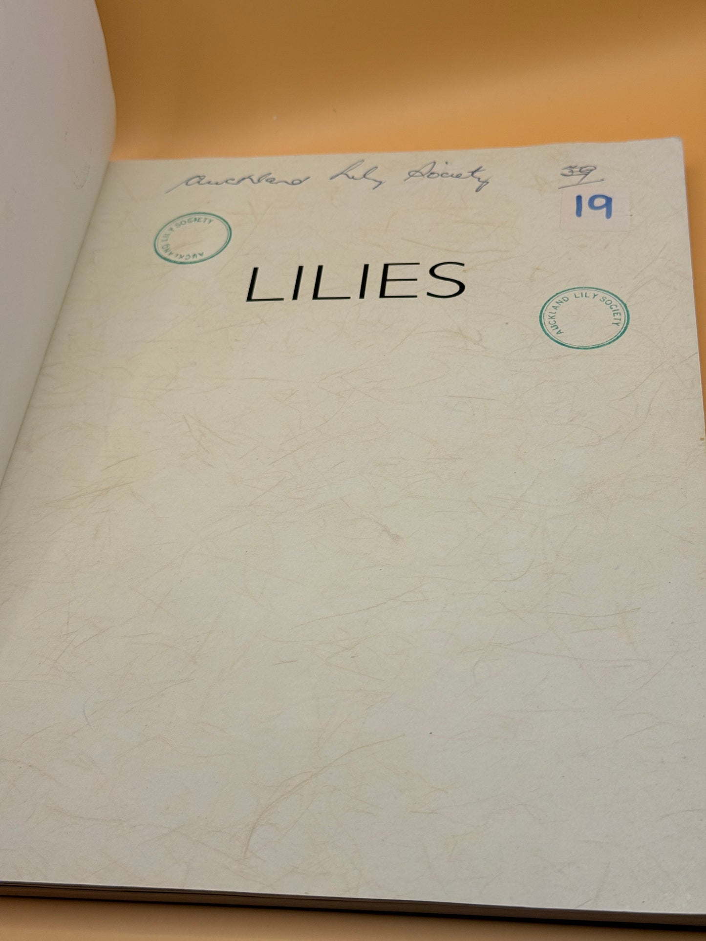 Lilies: An Illustrated Identifier and Guide to Cultivation by Richard Bird