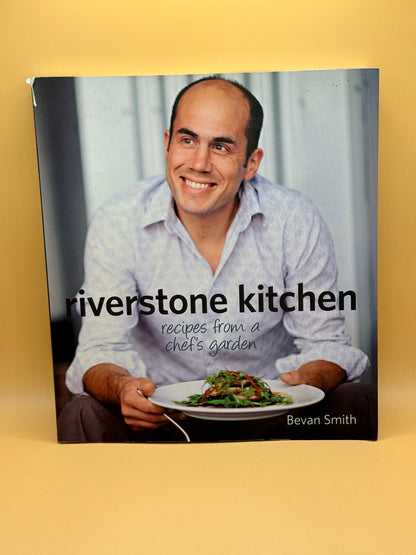 Riverstone Kitchen by Bevan Smith