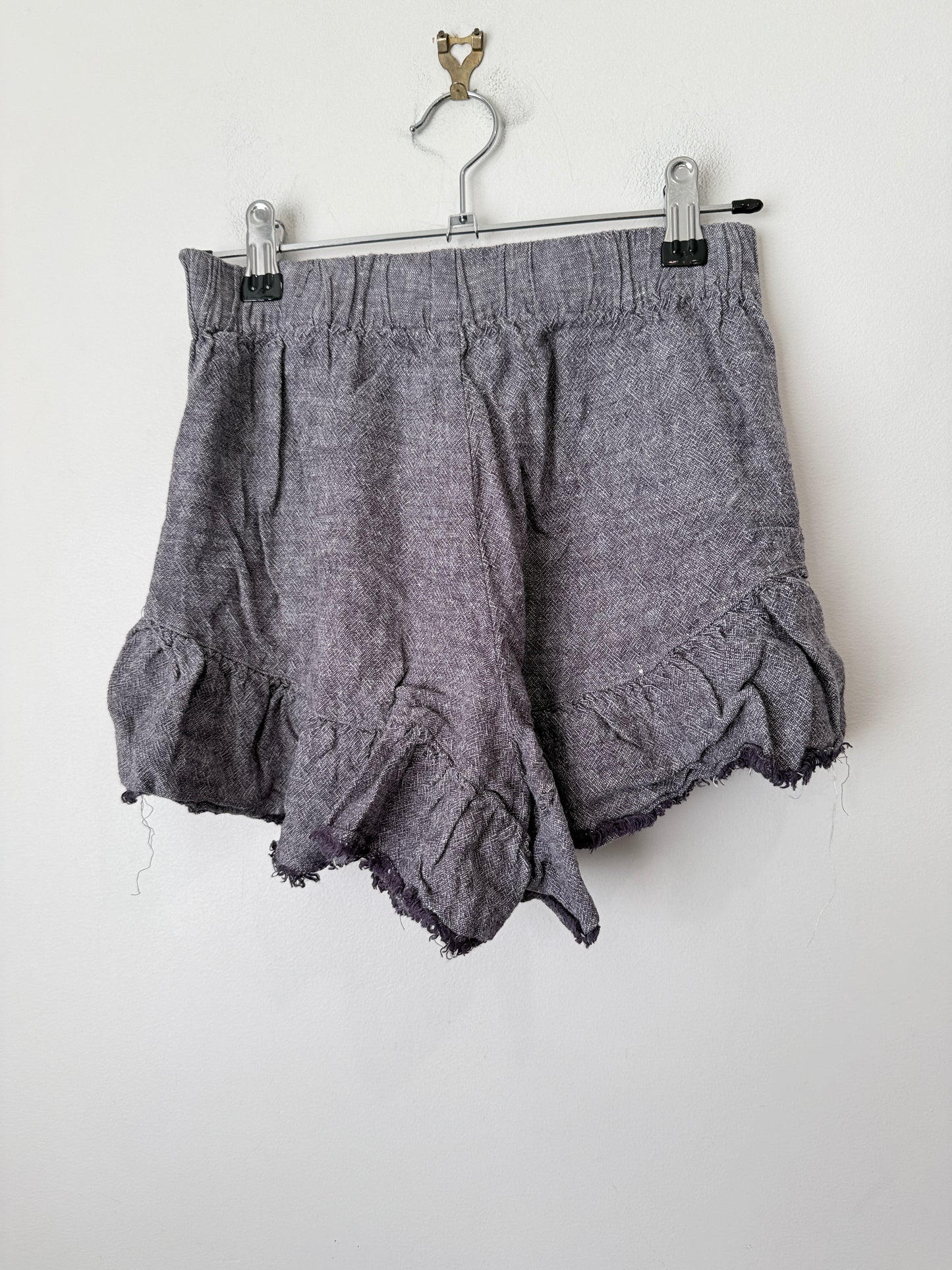 Glassons Textured Ruffle Shorts Size 6
