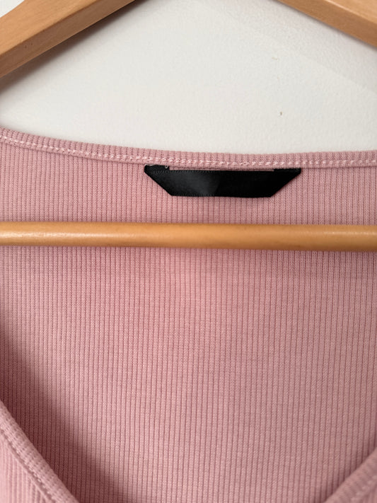 Brand Unknown Ribbed Crop Cardigan Size U/Arm to U/Arm 41cm