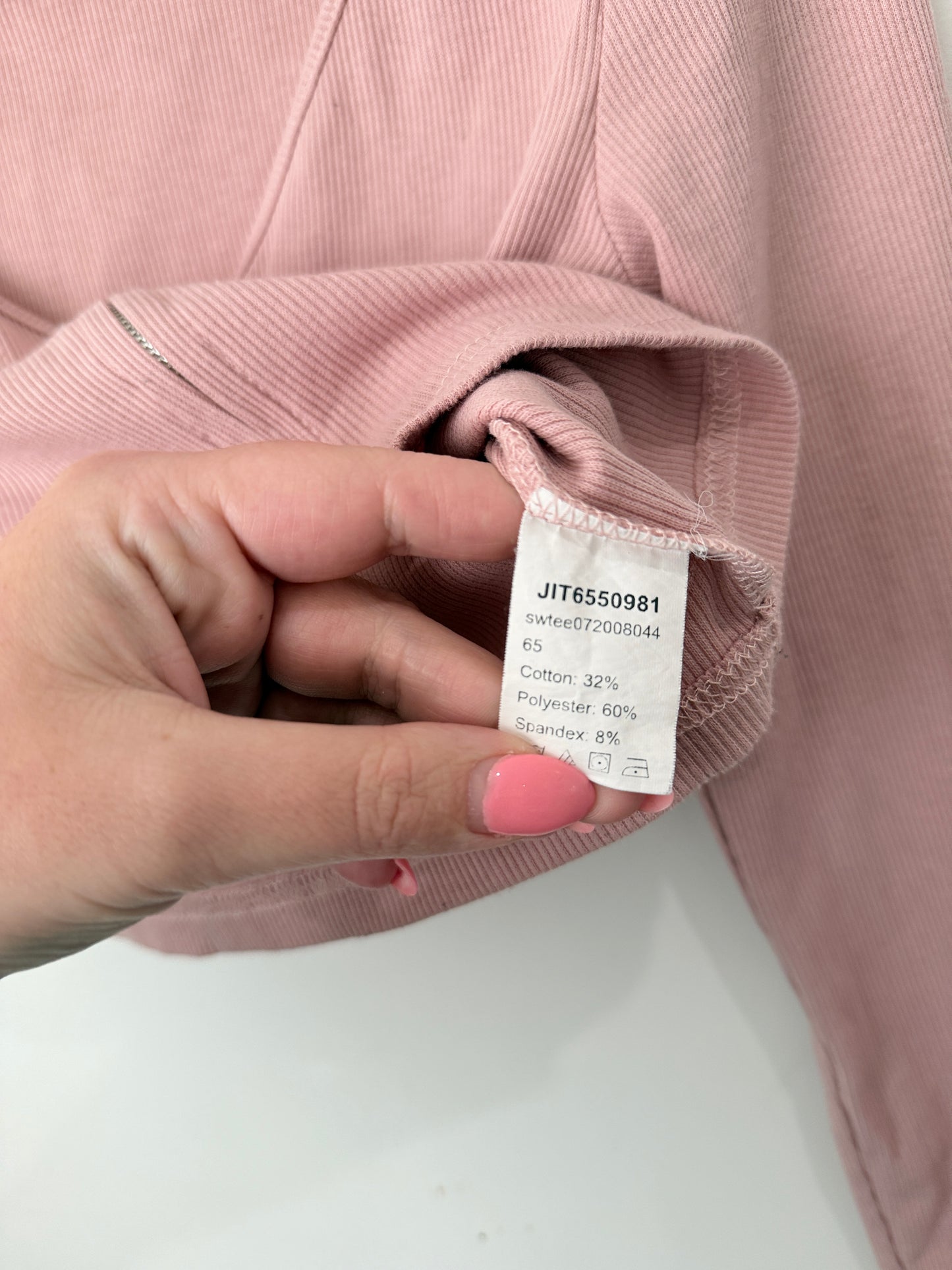Brand Unknown Ribbed Crop Cardigan Size U/Arm to U/Arm 41cm