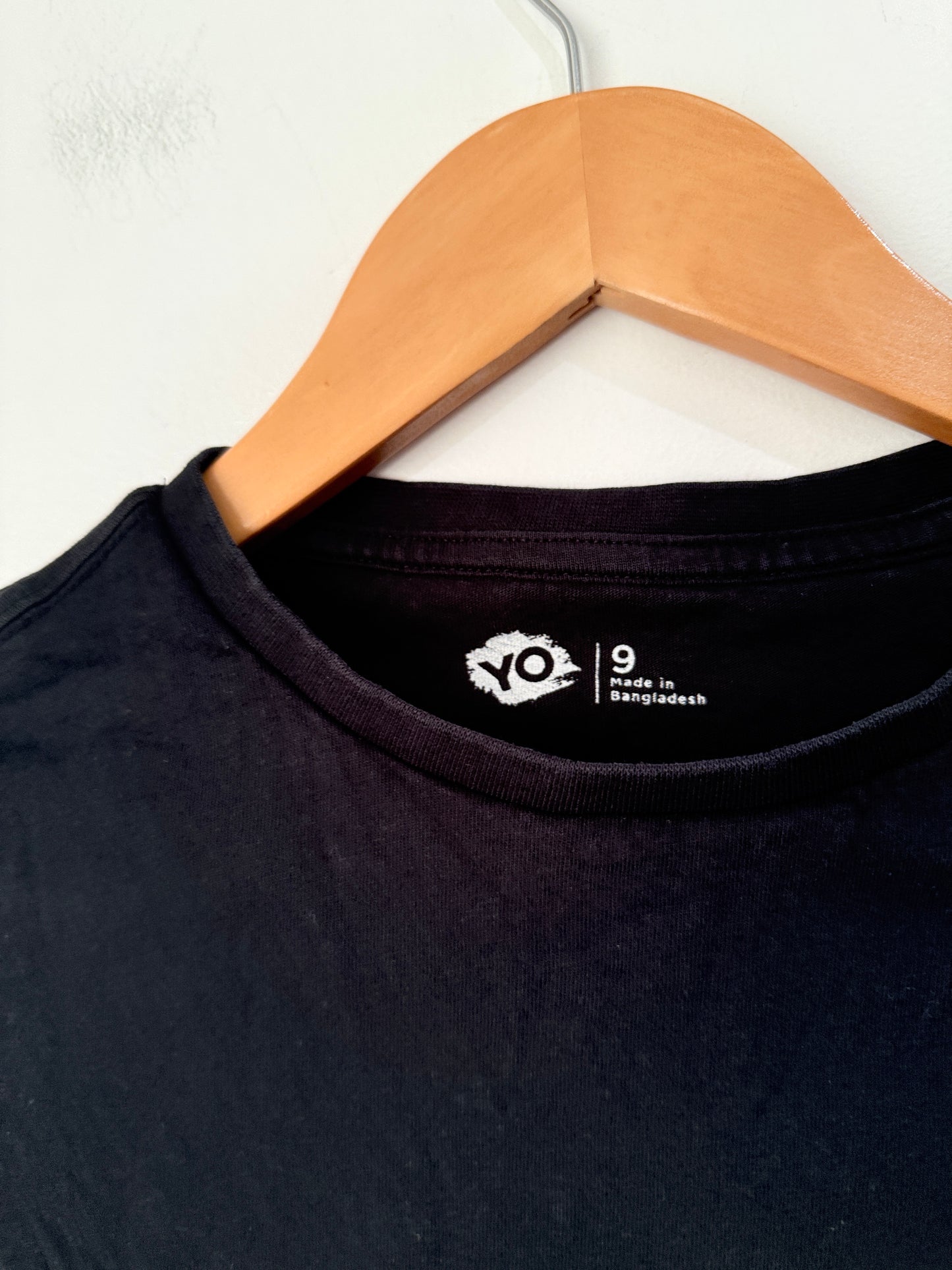 YO Basic T-shirt Size 9