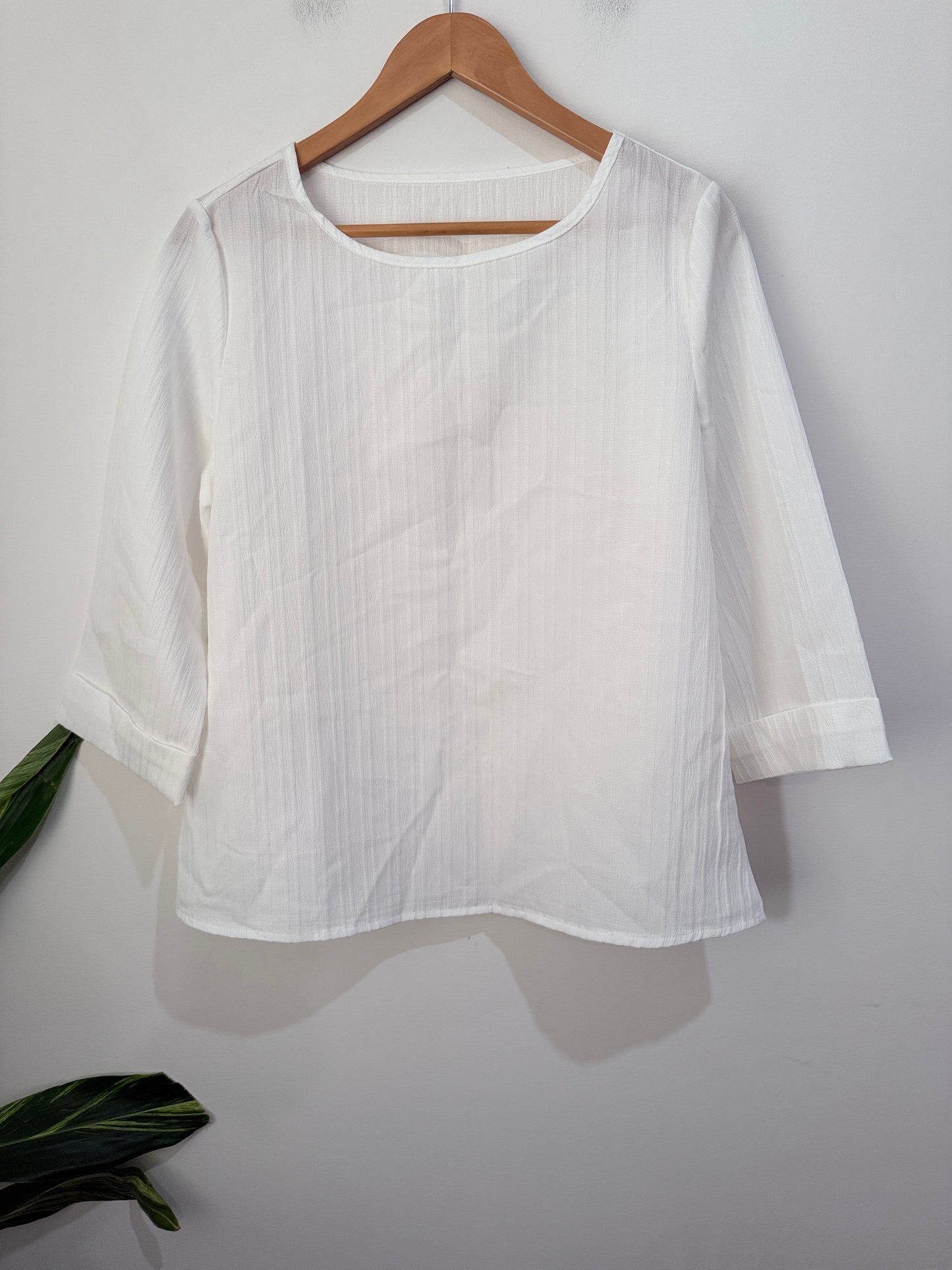 Brand Unknown 3/4 Sleeve Shirt Size L | U/Arm to U/Arm 53cm