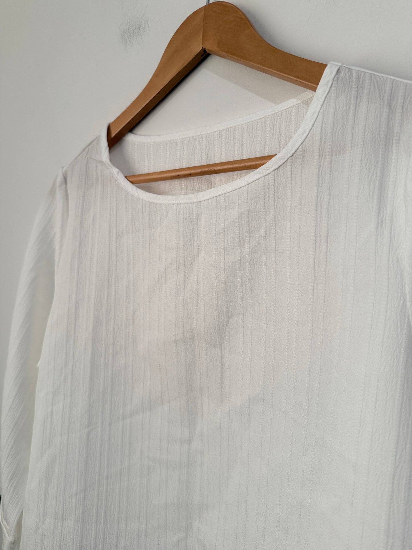 Brand Unknown 3/4 Sleeve Shirt Size L | U/Arm to U/Arm 53cm