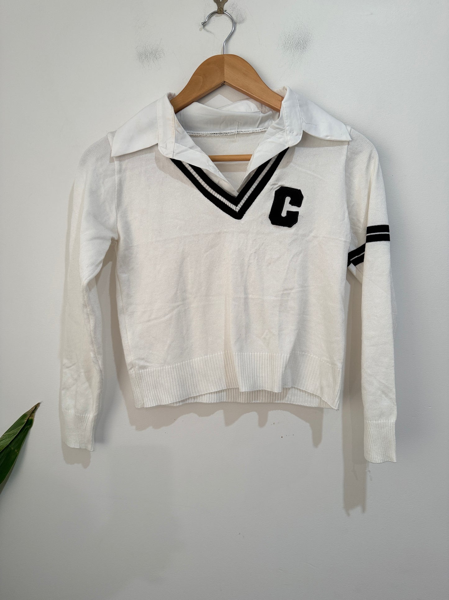 Brand Unknown College-style Top Size U/Arm to U/Arm 41cm