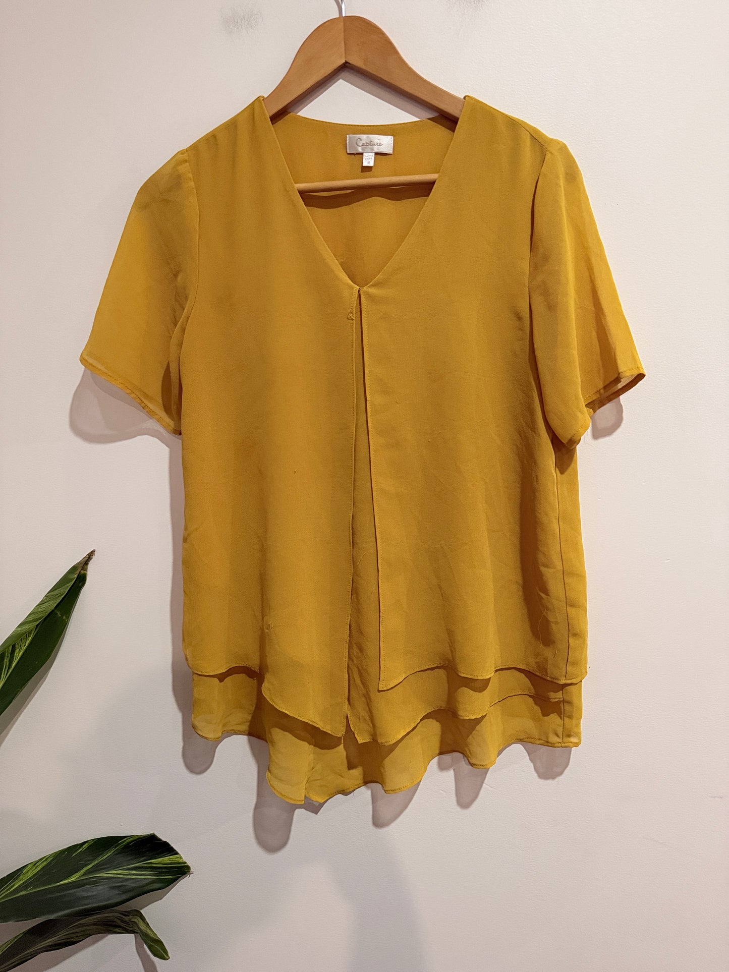 Capture V-neck Woven Top Size 8