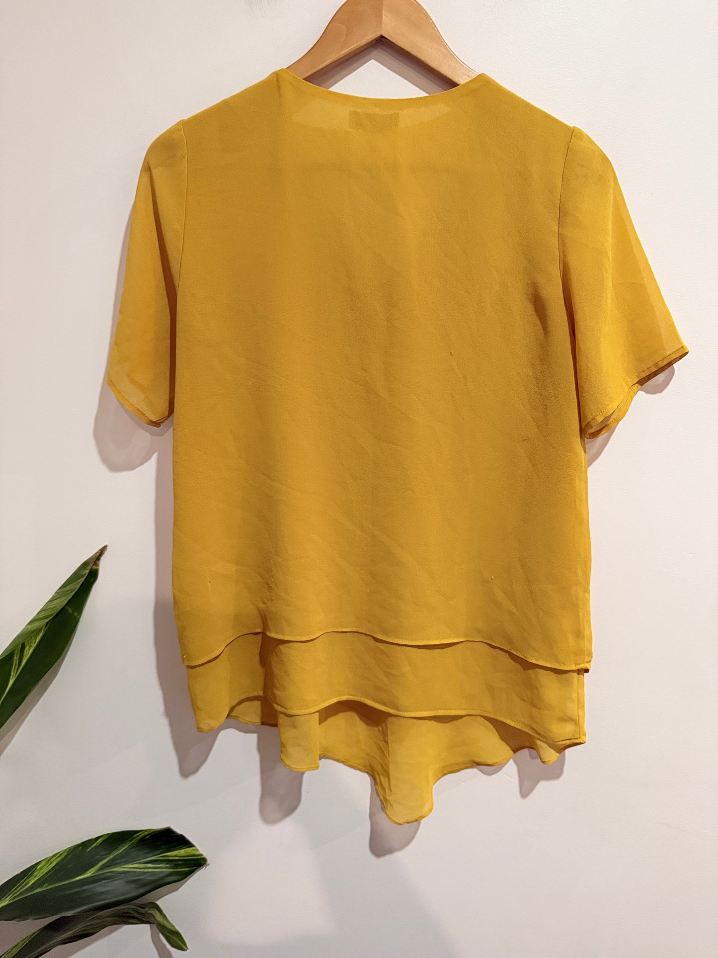 Capture V-neck Woven Top Size 8