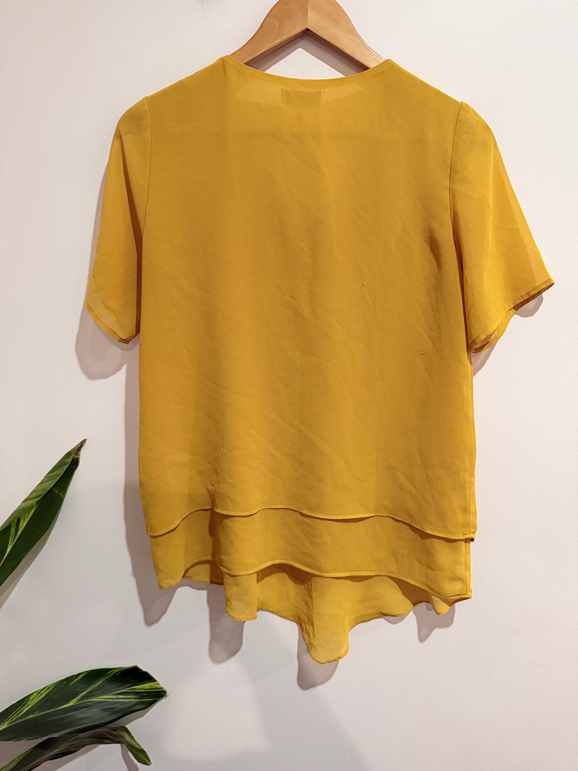 Capture V-neck Woven Top Size 8