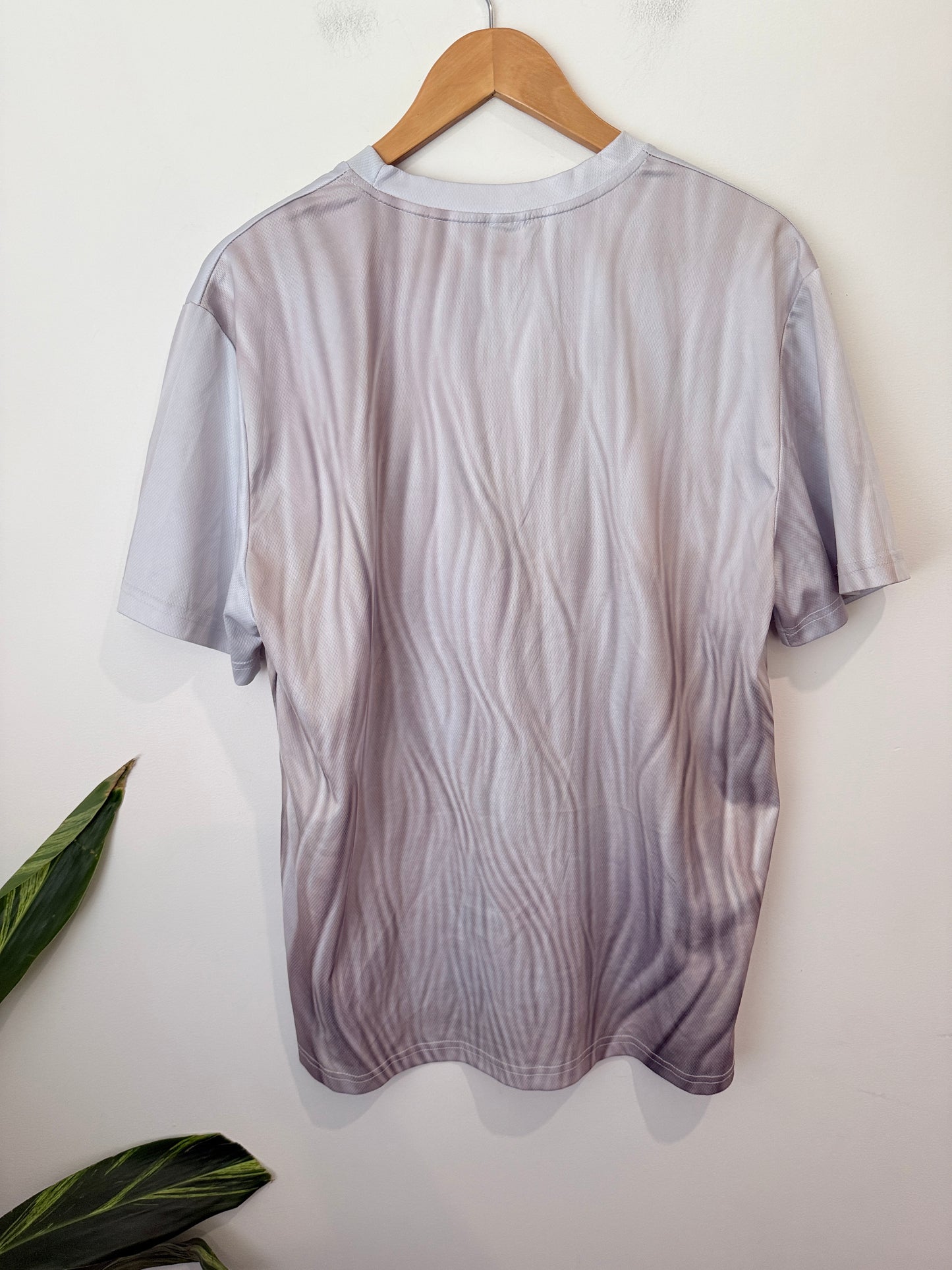 Brand Unknown Graphic T-shirt Size L