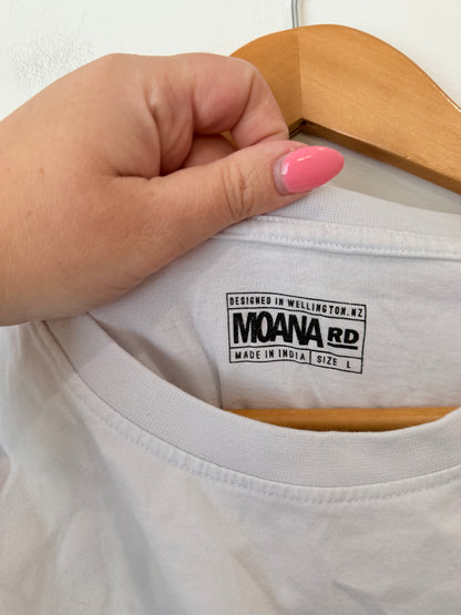Moana Rd (NZ Designed) Crewneck T-shirt Size L