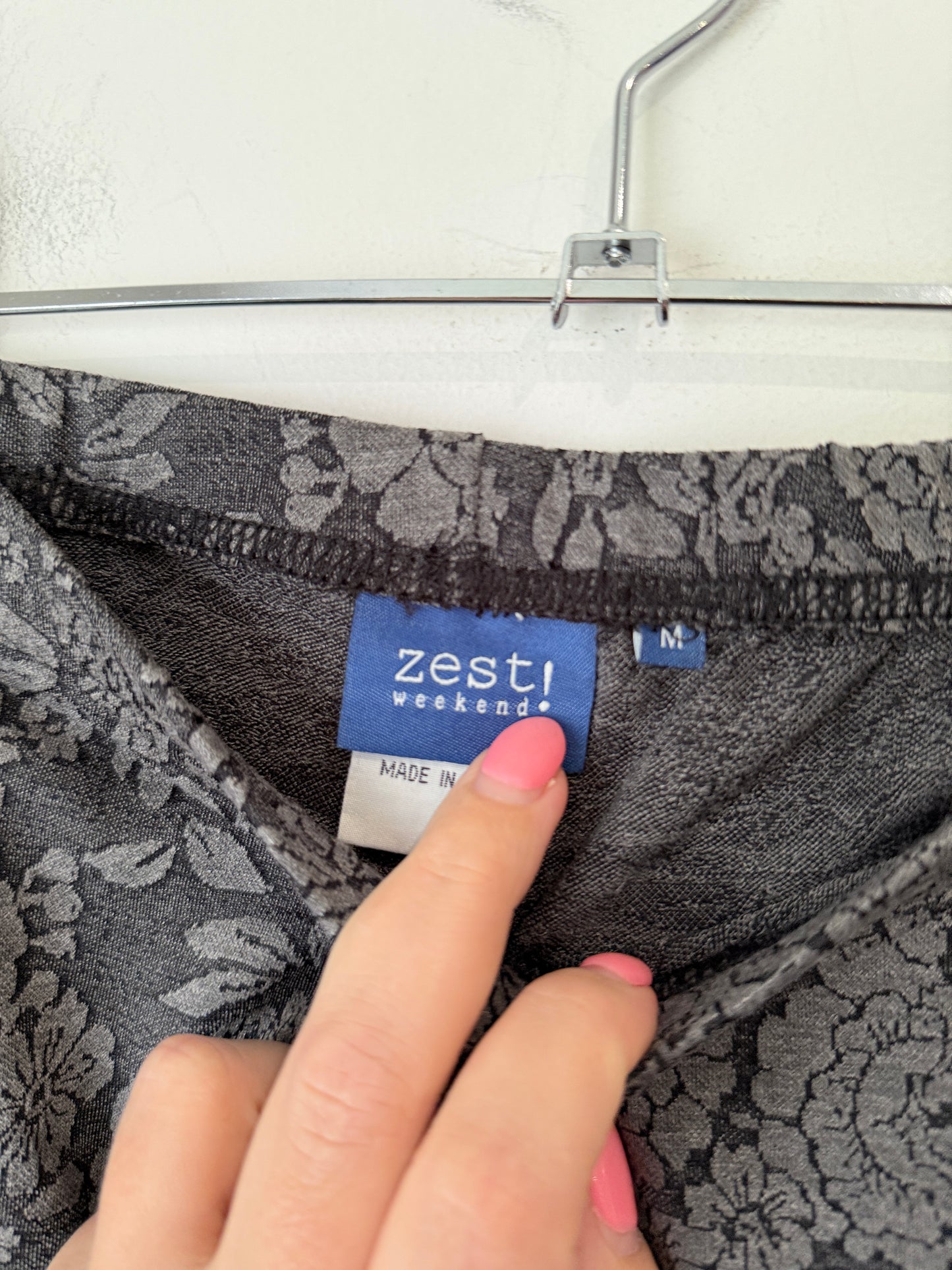 Zest Weekend! Charcoal Grey Skinny-fit Pants Size M