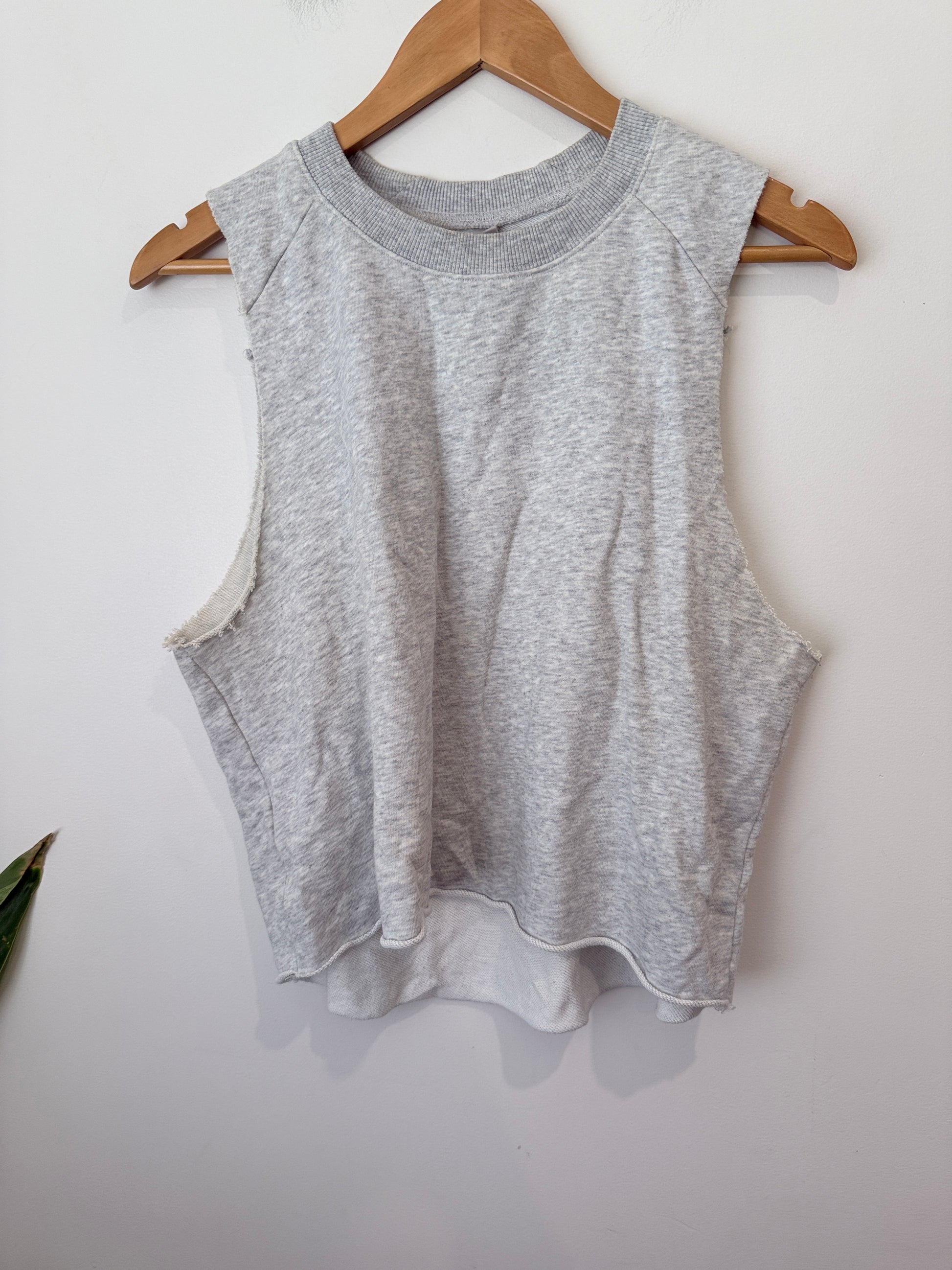 Uniquely Waffle Muscle Tank Size L