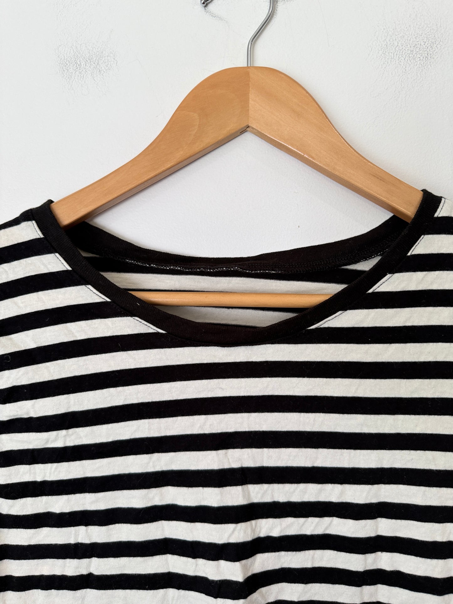 Brand Unknown Striped T-shirt Size U/Arm to U/Arm 44cm