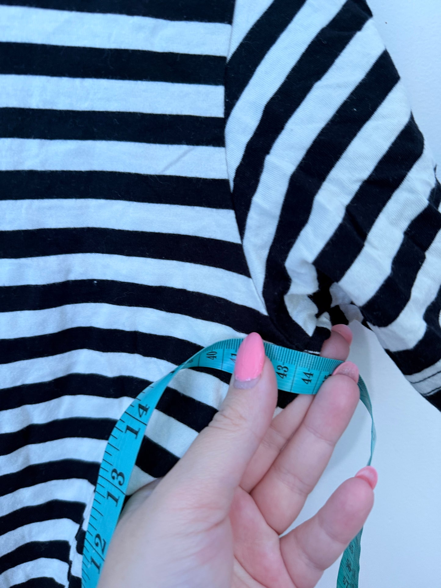 Brand Unknown Striped T-shirt Size U/Arm to U/Arm 44cm