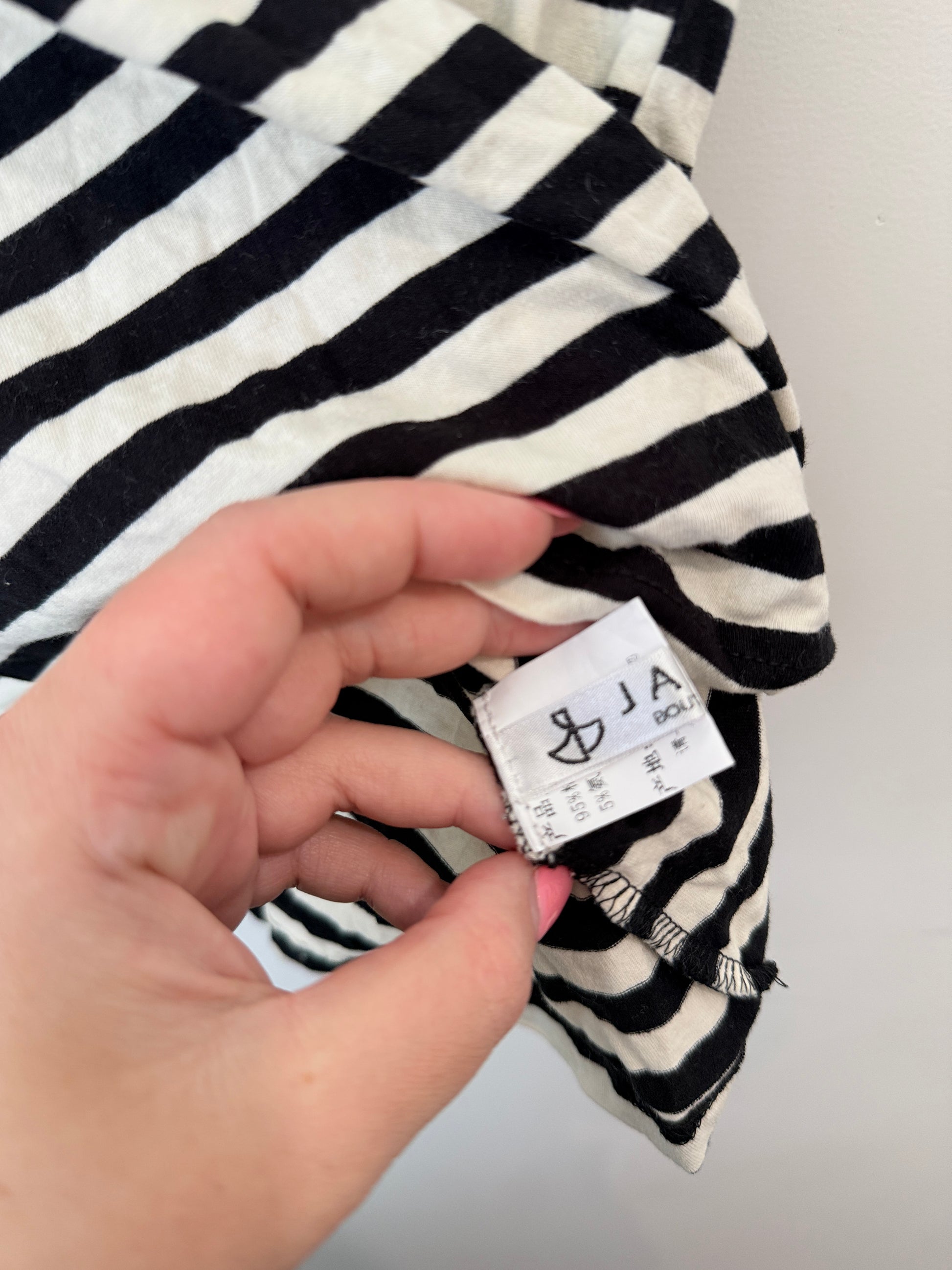 Brand Unknown Striped T-shirt Size U/Arm to U/Arm 44cm