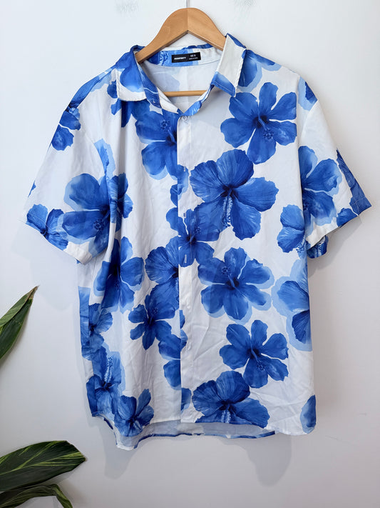 Manfinity Hawaiian Camp Shirt Size XL