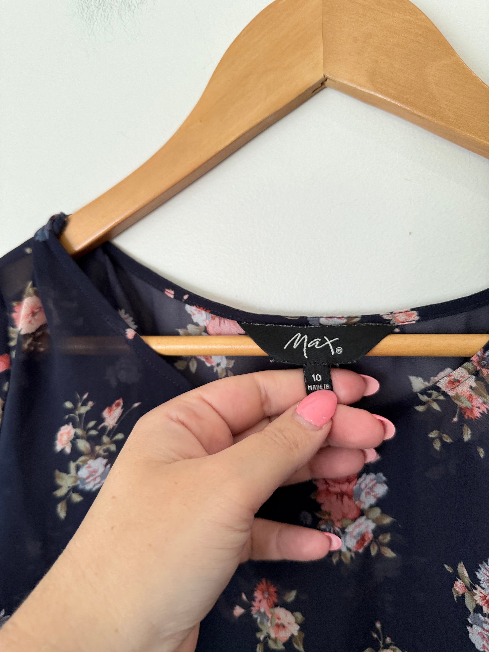 Max Itsy Floral Print Top Size 10