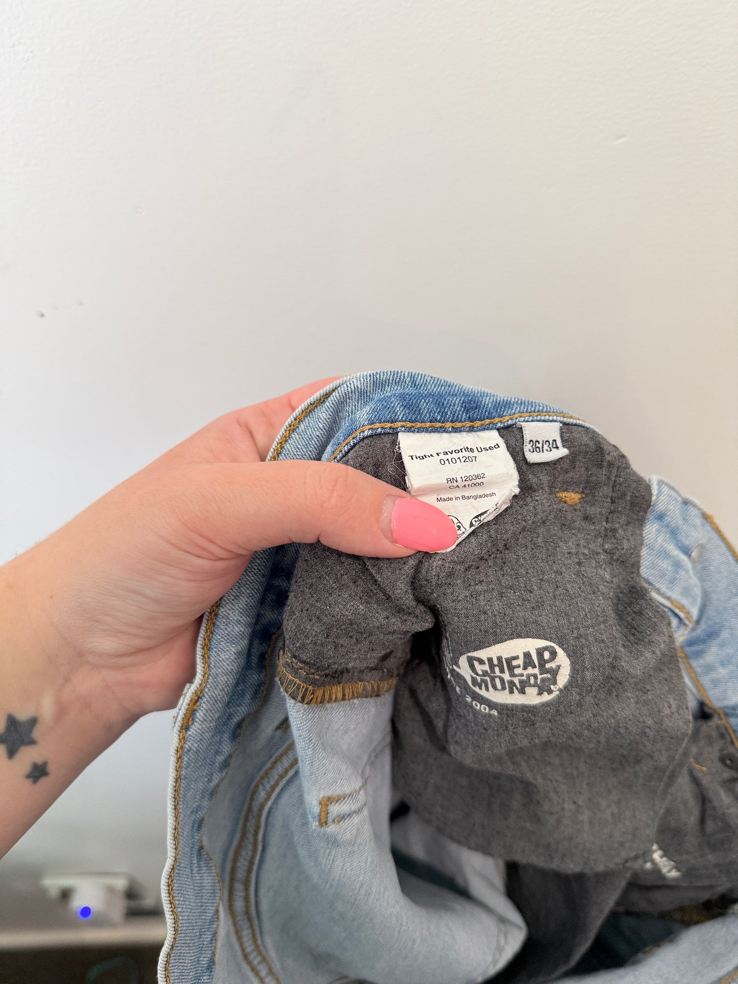 Cheap Monday Light-wash Denim Shorts Size 36/34 | Waist 88cm