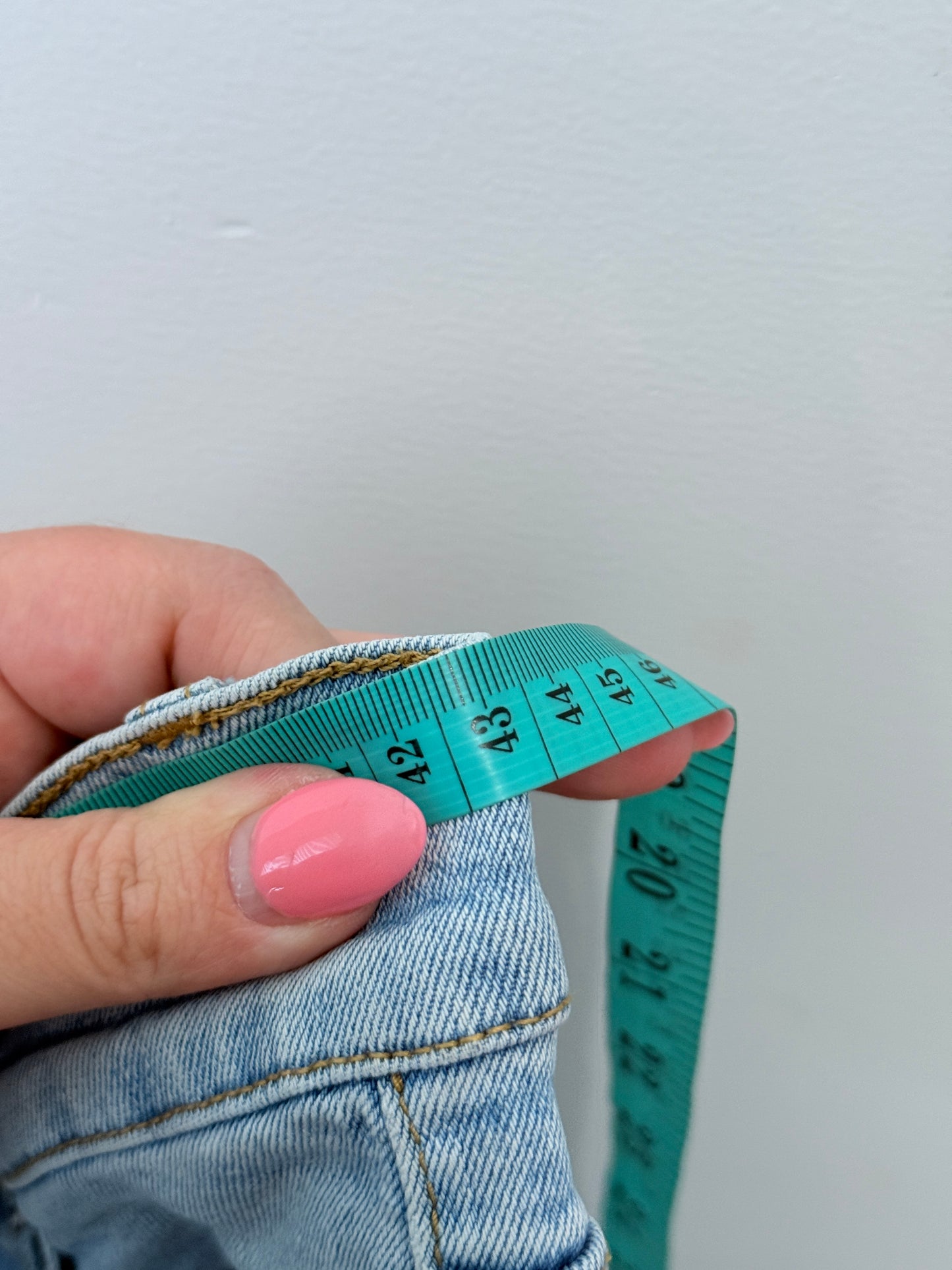 Cheap Monday Light-wash Denim Shorts Size 36/34 | Waist 88cm
