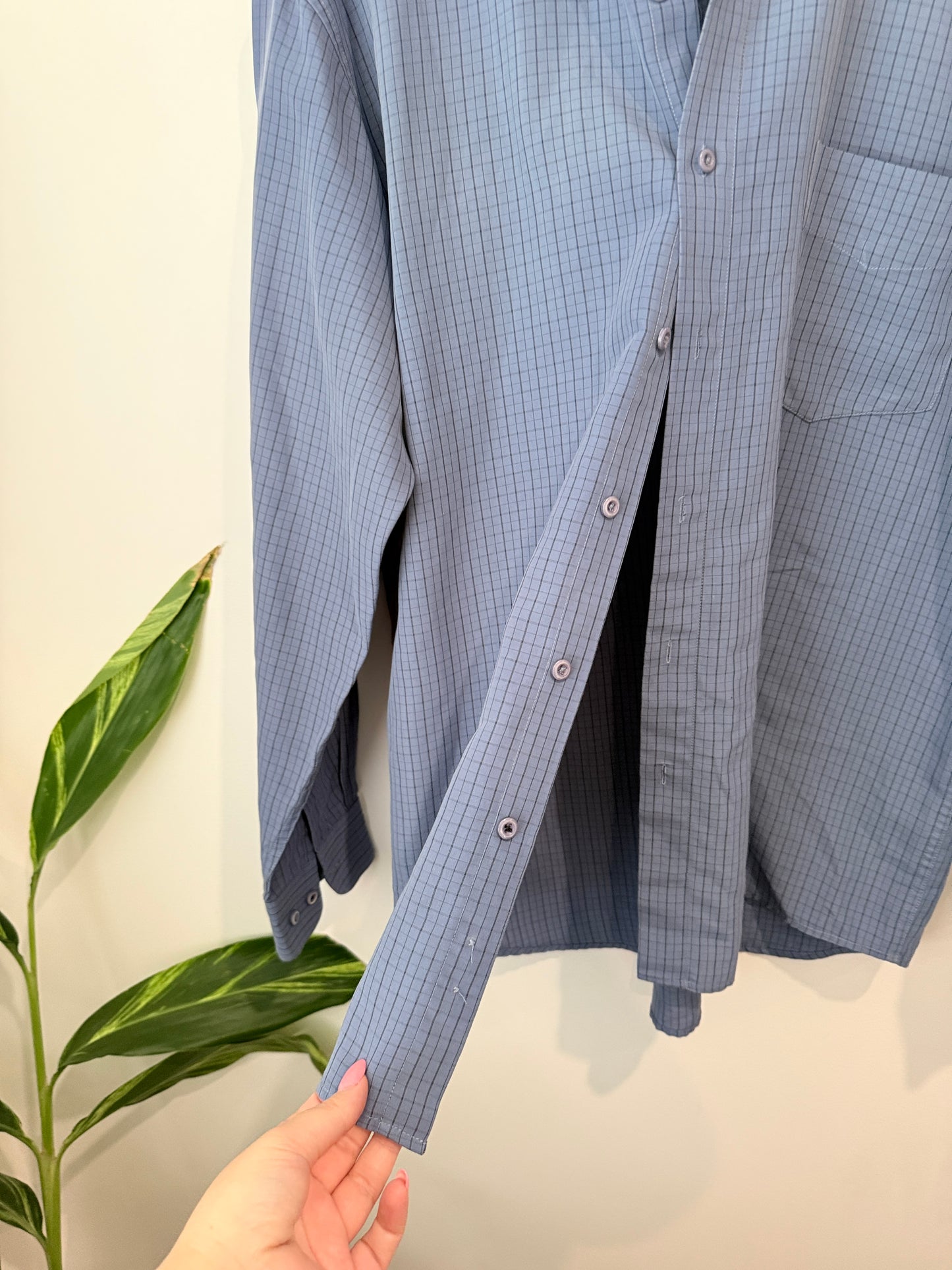 Pelaco Button-up Shirt Size L