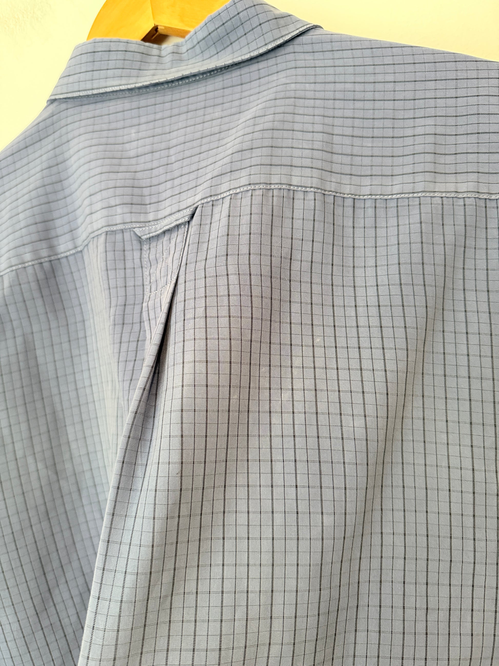 Pelaco Button-up Shirt Size L