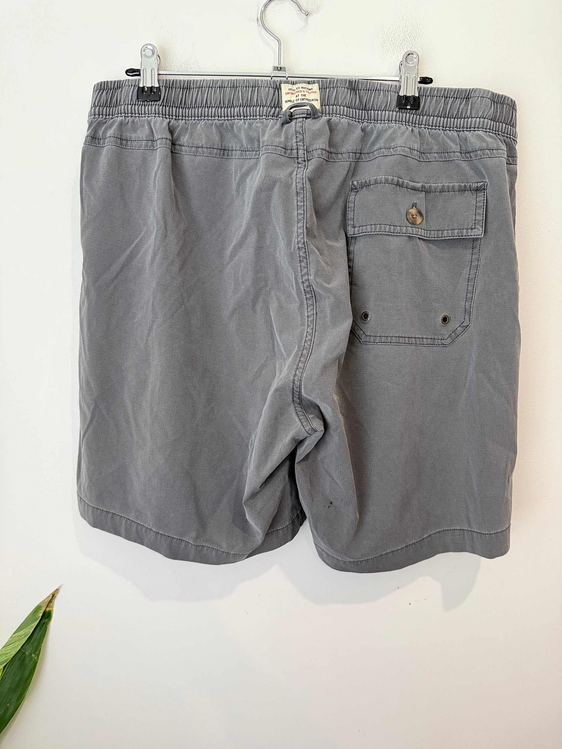 Deus Boardshorts Size Waist XL