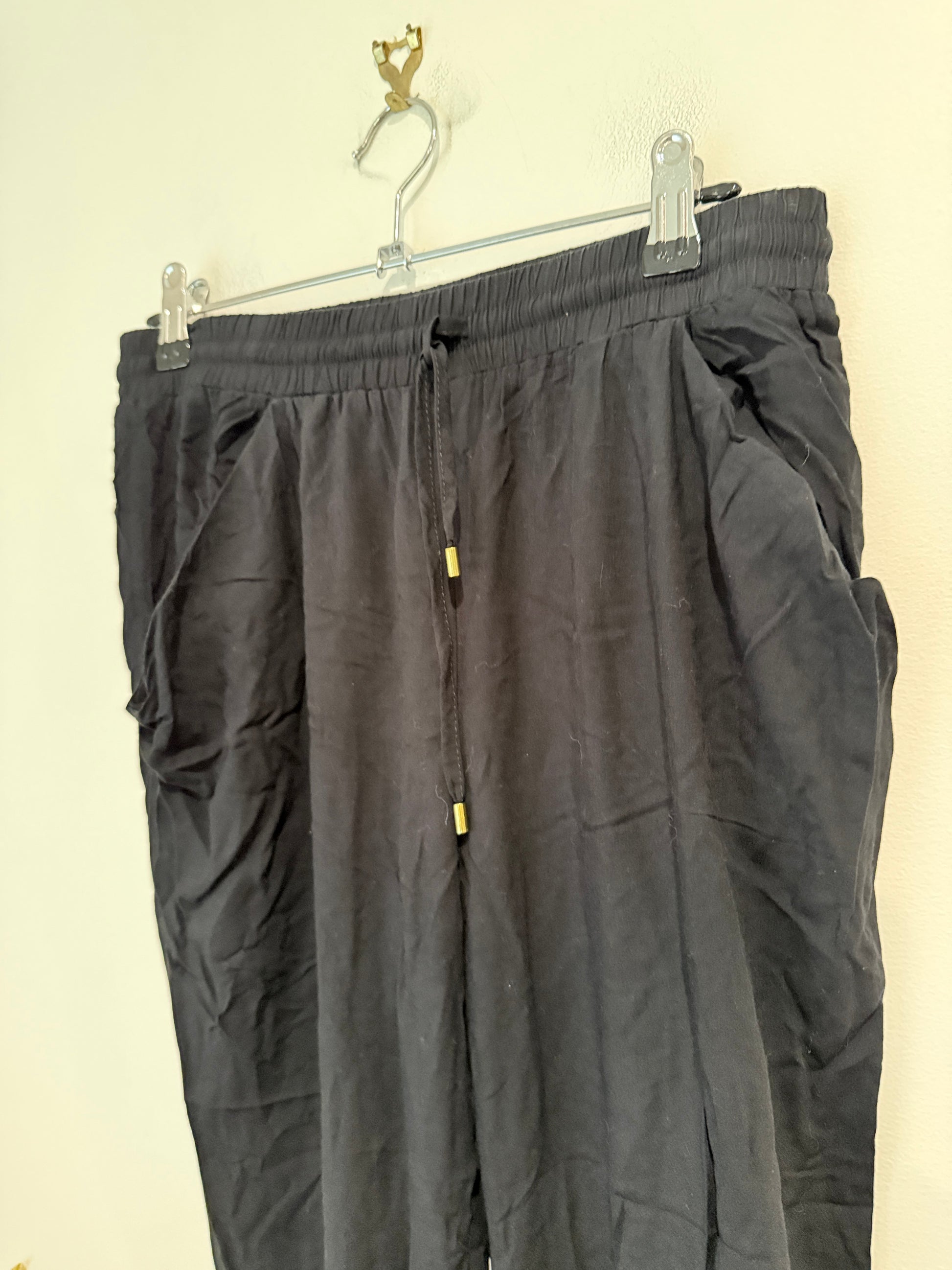 Witchery Harem Pants Size 6