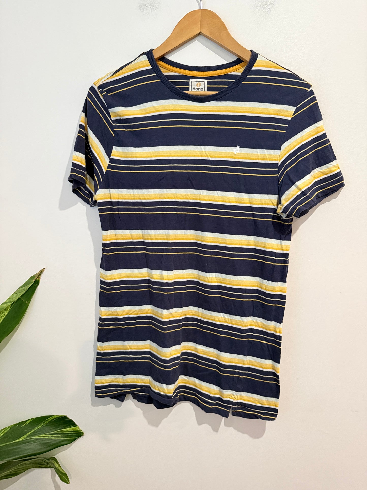 Hang Ten Fine Stripe T-shirt Size Medium