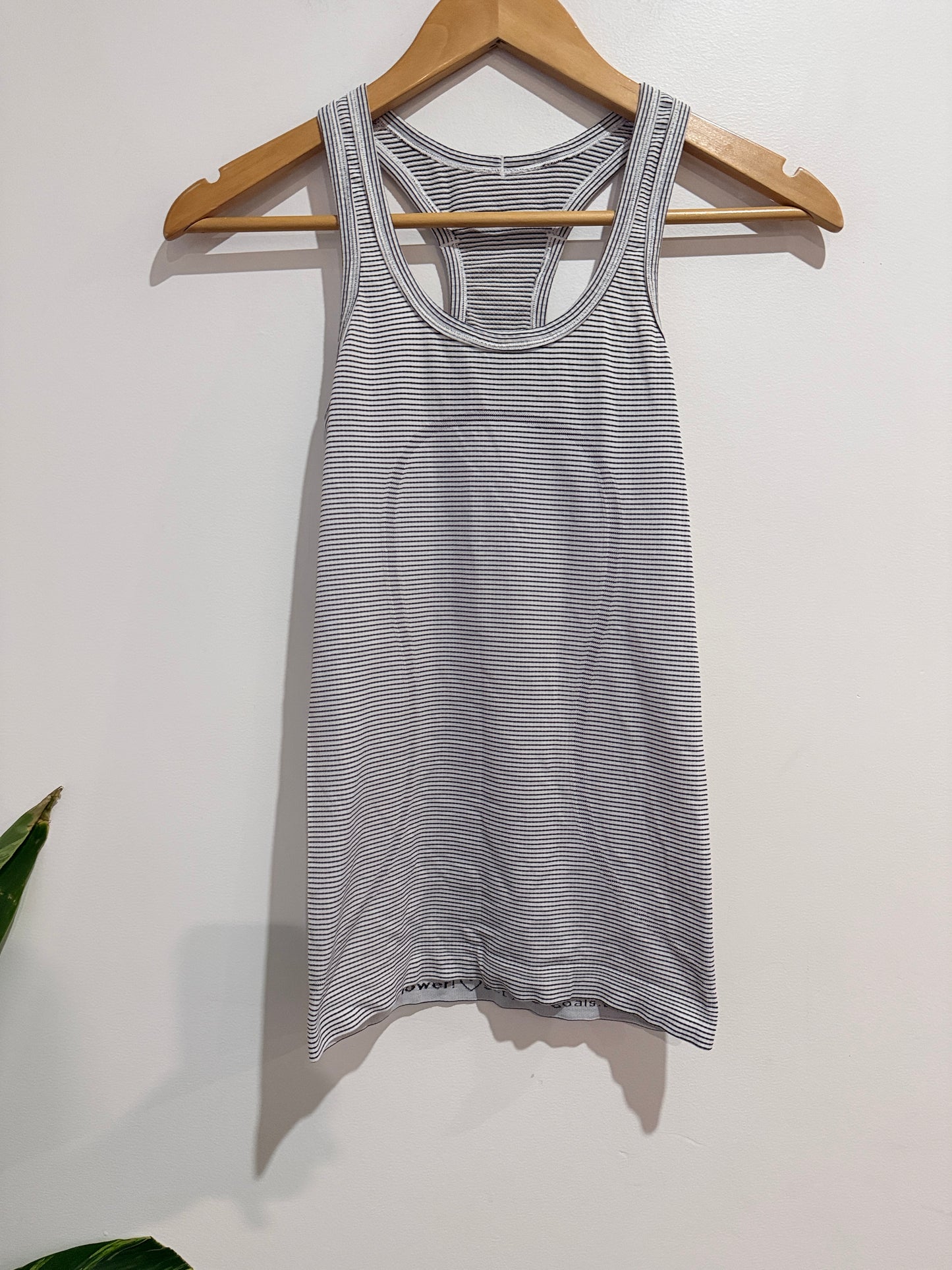 Lululemon Athletica Racerback Tank Top Size U/Arm to U/Arm 64cm
