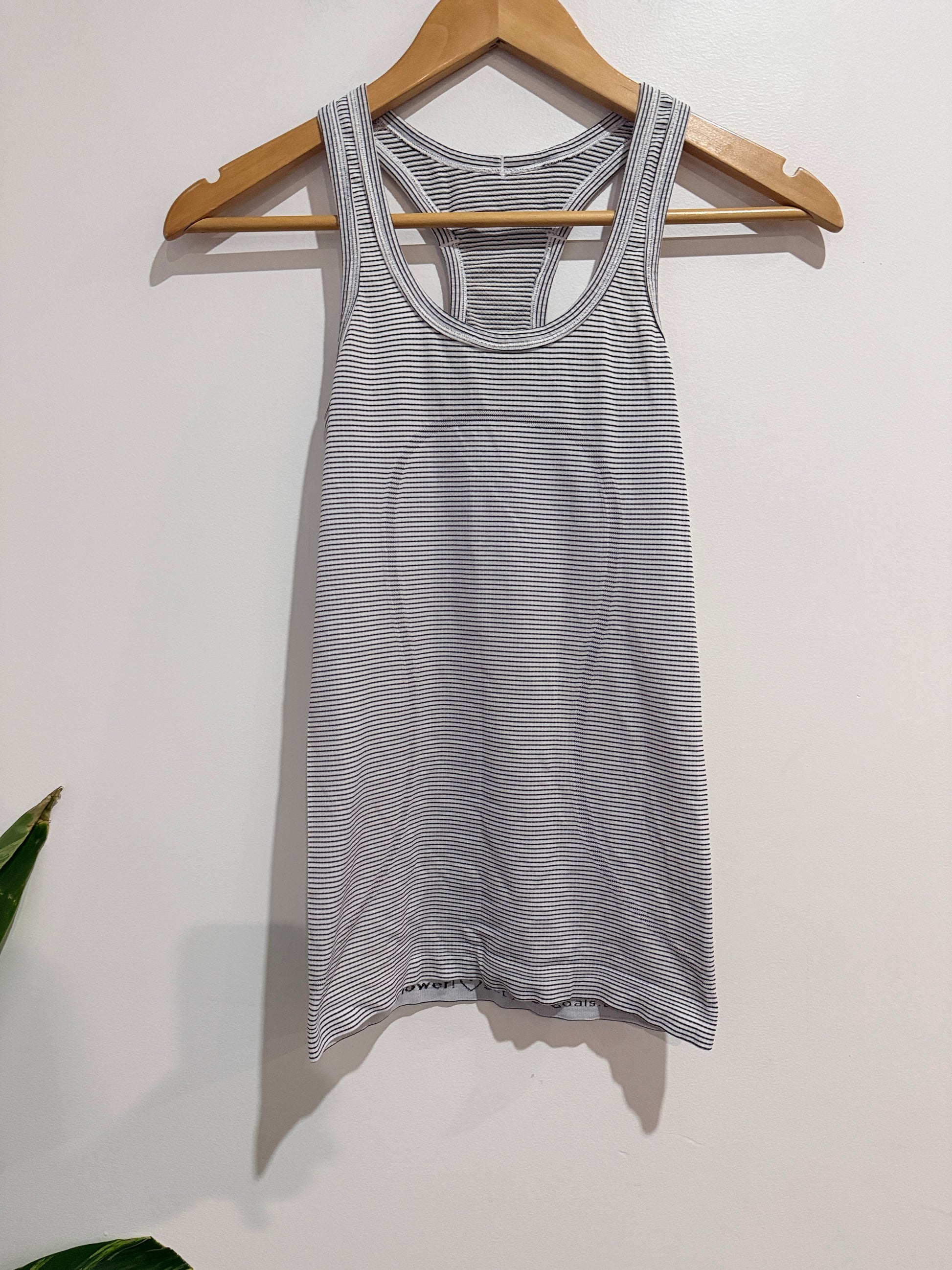 Lululemon Athletica Racerback Tank Top Size U/Arm to U/Arm 64cm