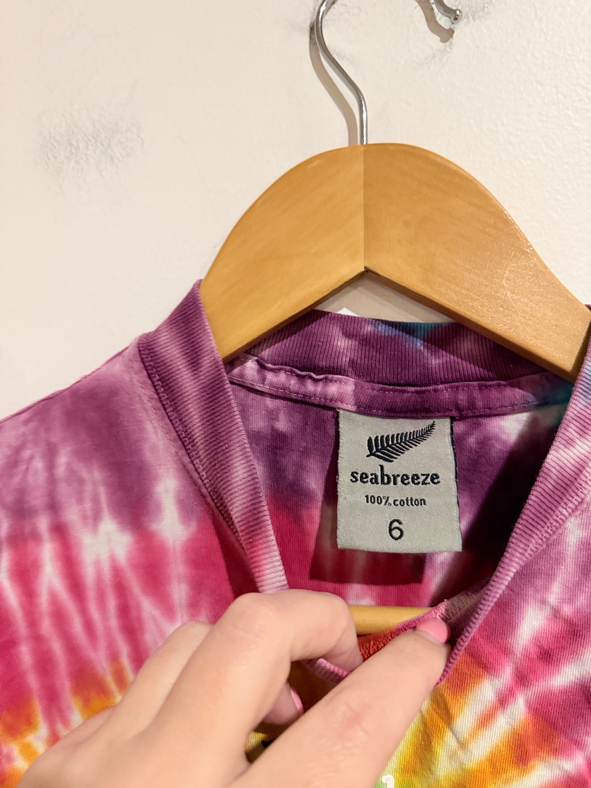 Sea Breeze Tie-dye Graphic T-shirt Size 6