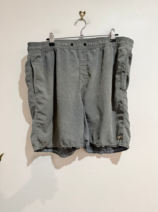Billabong Casual Shorts Size 34