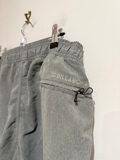 Billabong Casual Shorts Size 34