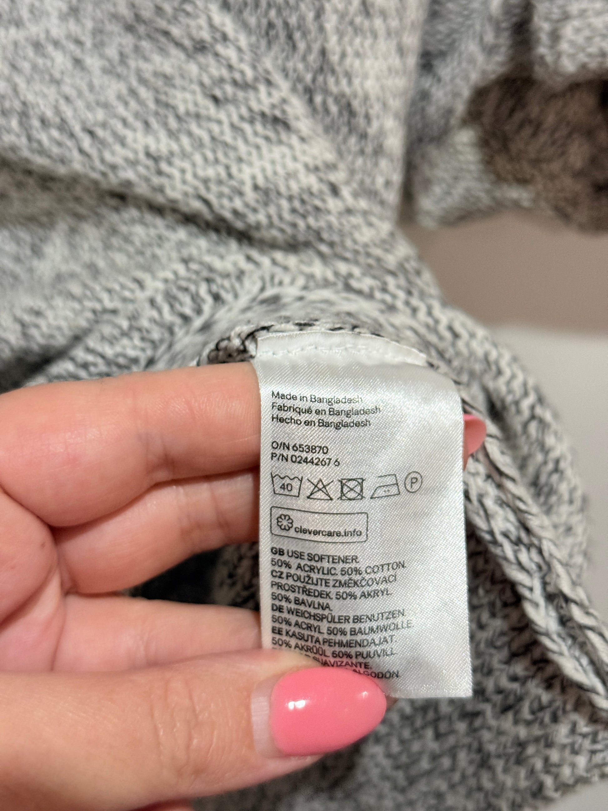 H & M Basic Marled Knit Sweater Size L