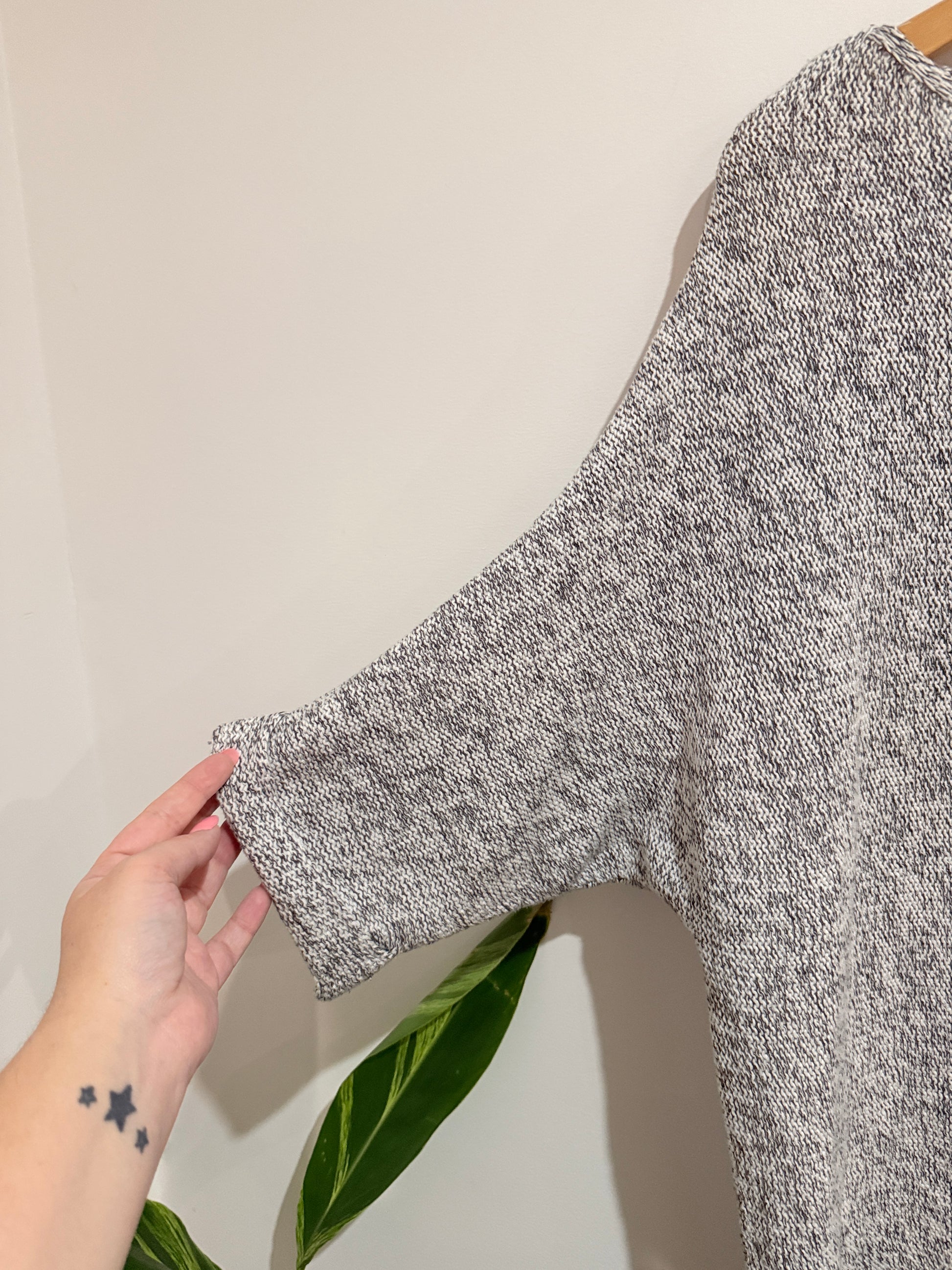 H & M Basic Marled Knit Sweater Size L