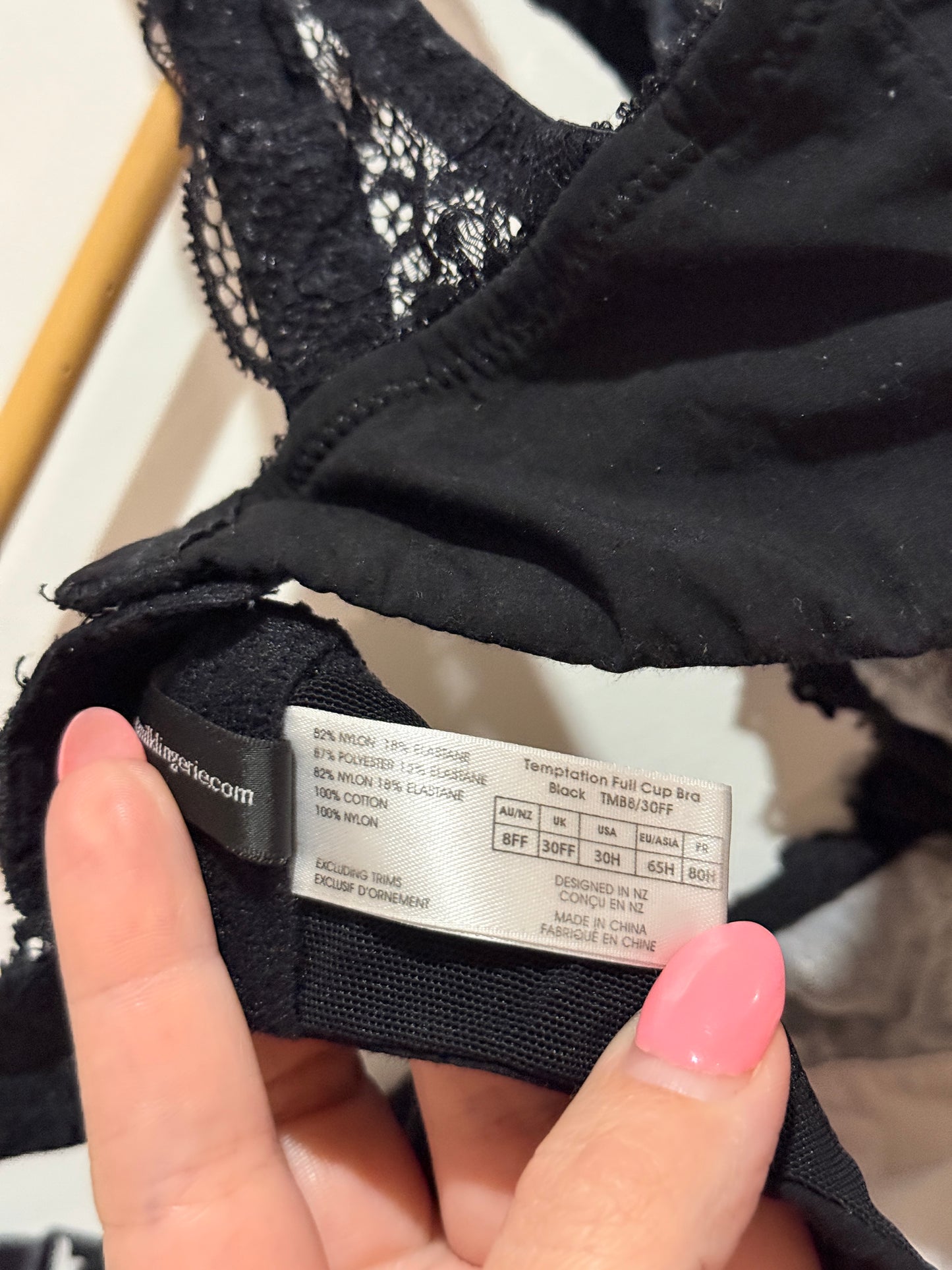 Hotmilk (Designed In NZ) Lace Underwire Bra Size 30FF