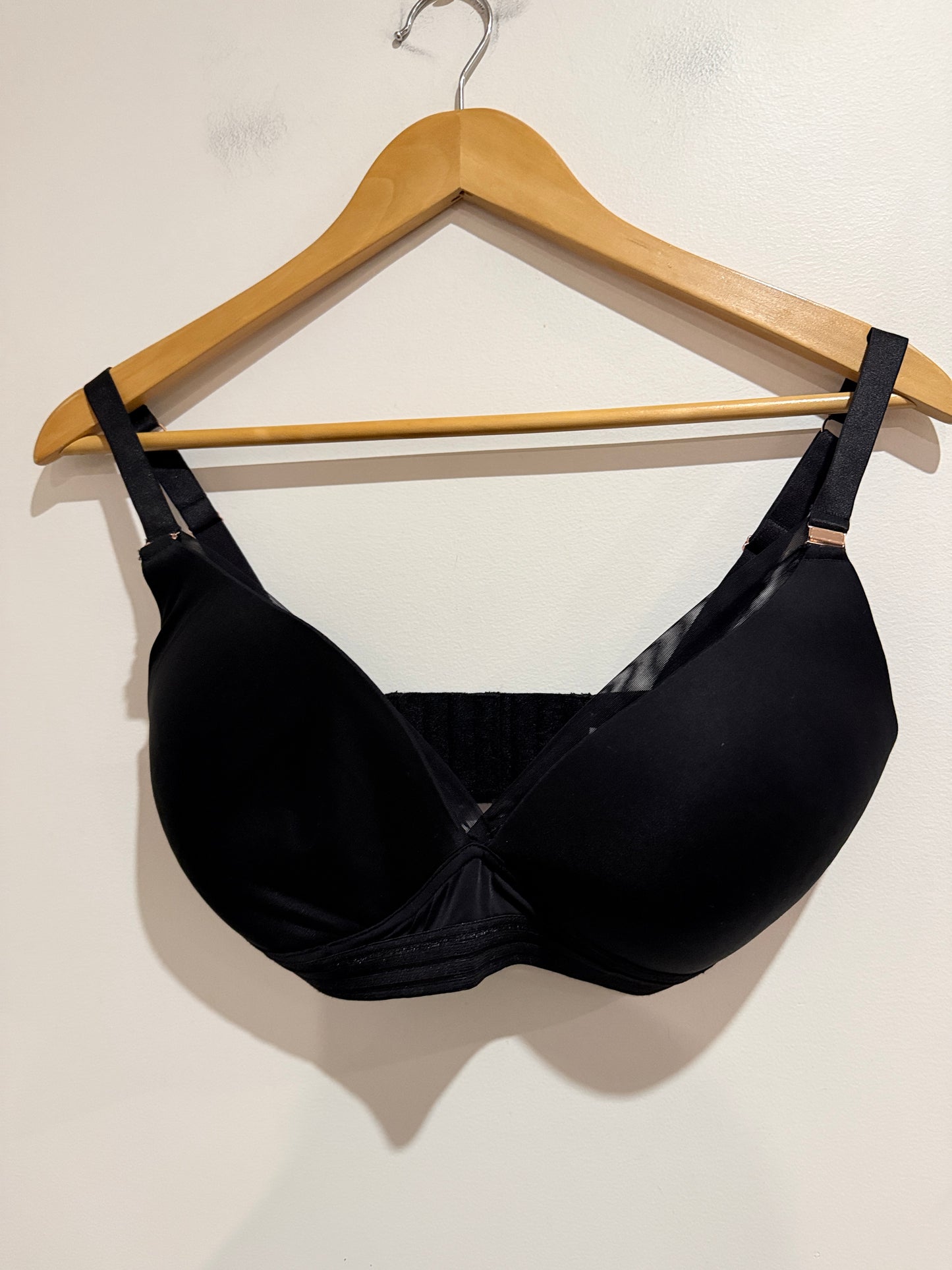 Brand; Hotmilk (Designed In NZ) Seamless Padded Bra Size 30FF