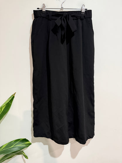 Spirit Cropped Pants Size 12