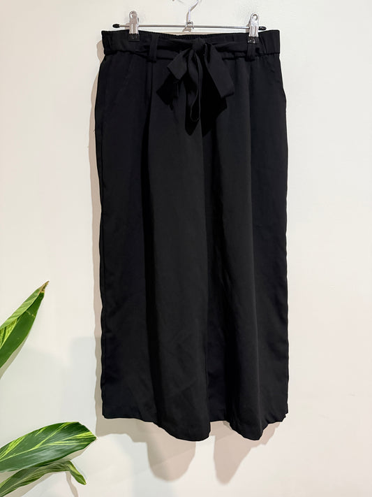 Spirit Cropped Pants Size 12