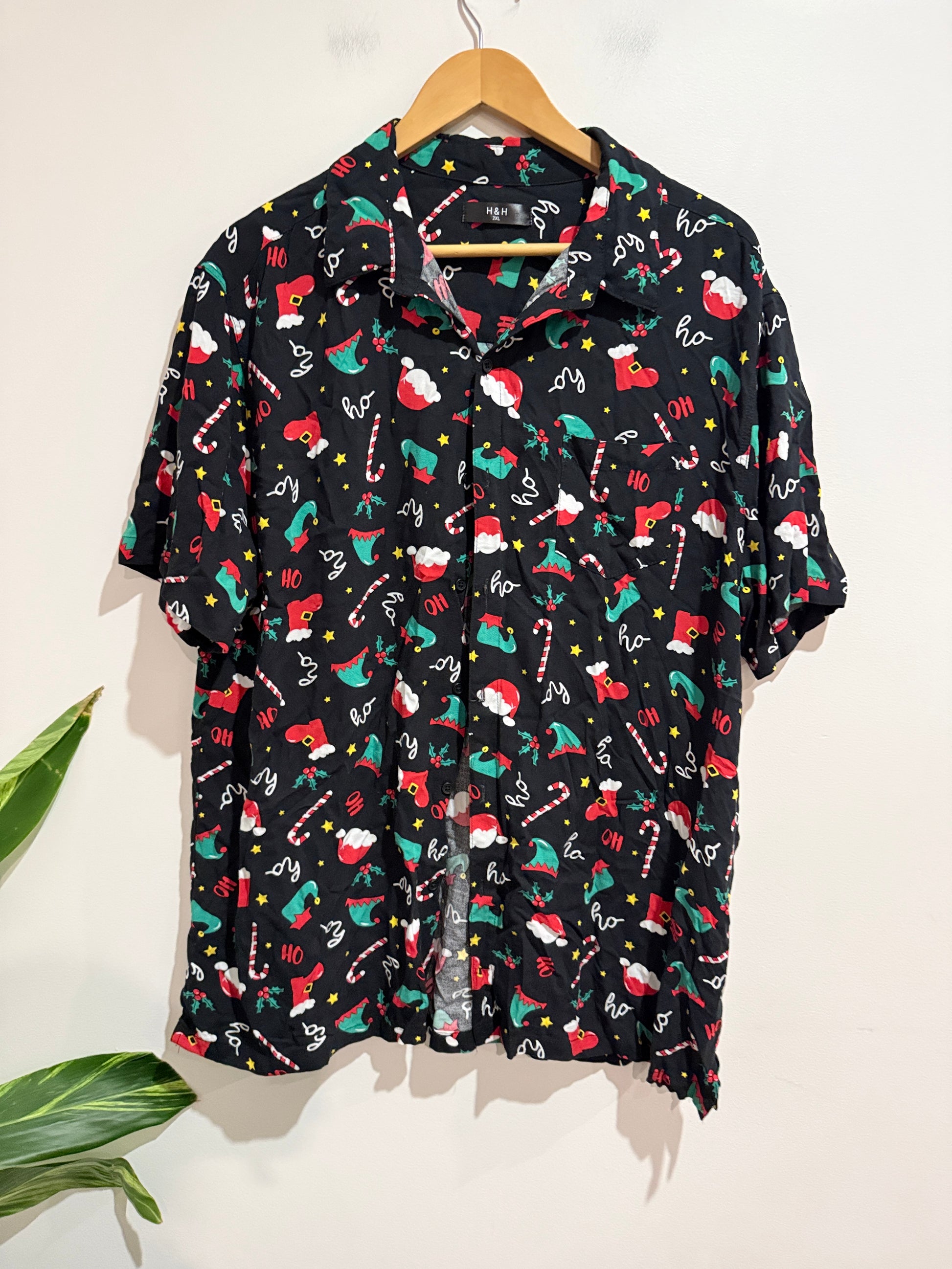 H & H Christmas Button-down Shirt Size 2XL
