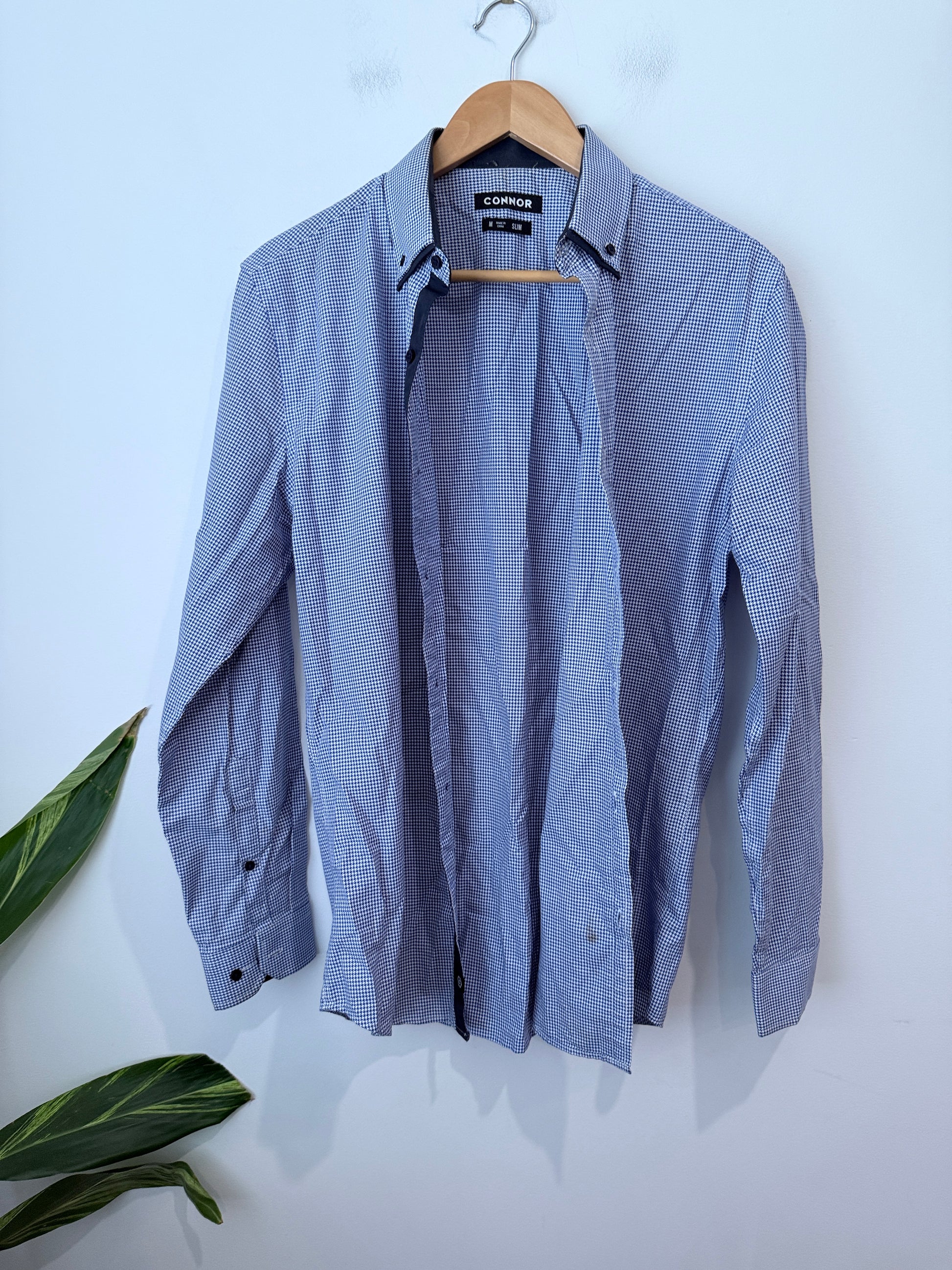 Connor Button-down Shirt Size M
