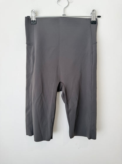 Brand Unknown Athletic Biker Shorts Size L | Waist 60cm